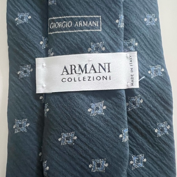 Giorgio Armani Ties Sale | Discount Designer Ties | Tie  Giorgio Armani Blue Geometric Silk Tie